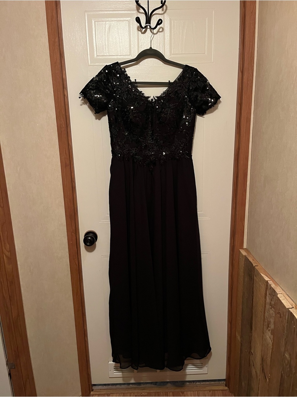 Elegant Black Sequin Lace Evening Dress